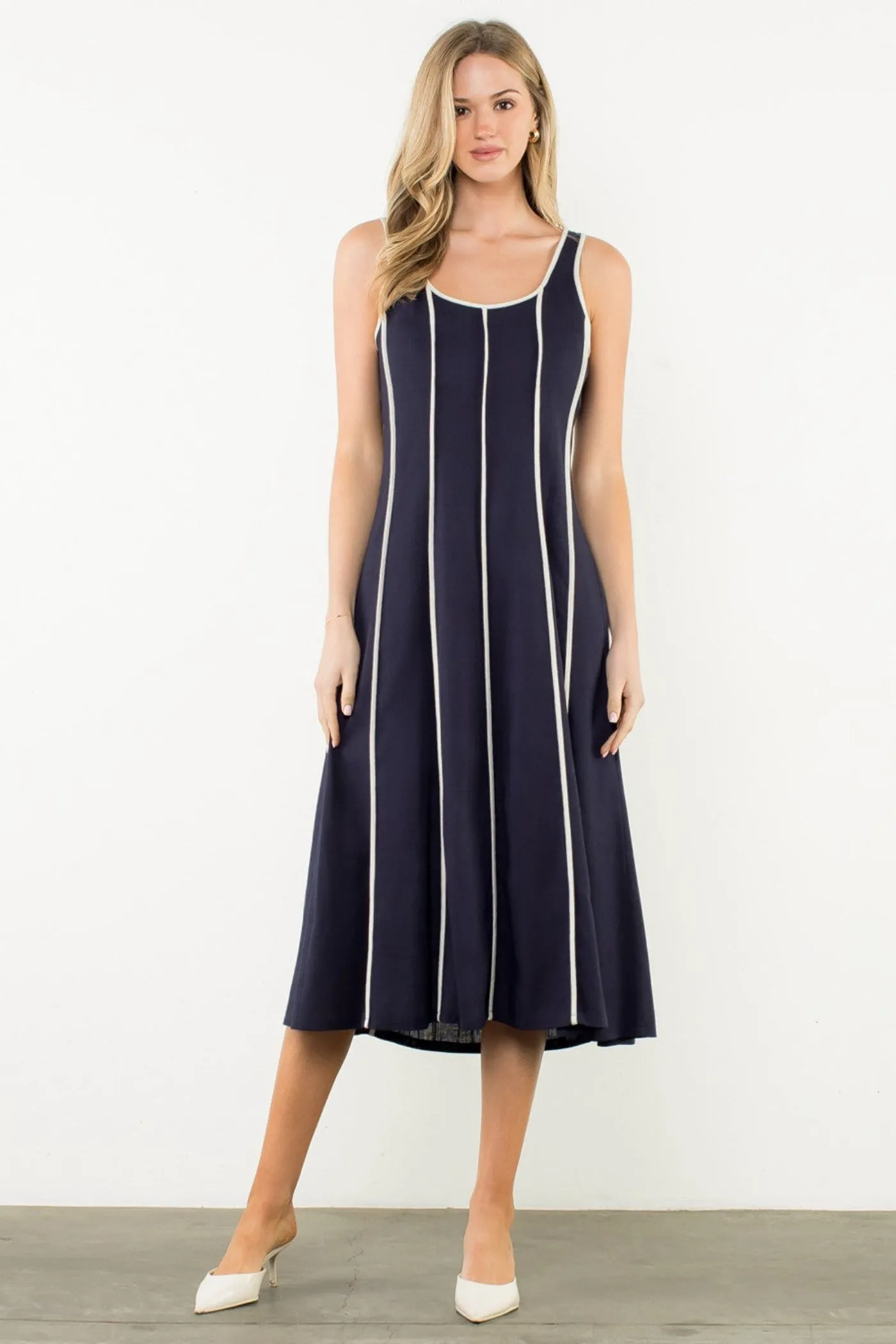 LACY VERTICAL TRIM SLEEVELESS MIDI DRESS Evening Motion Smart Cut