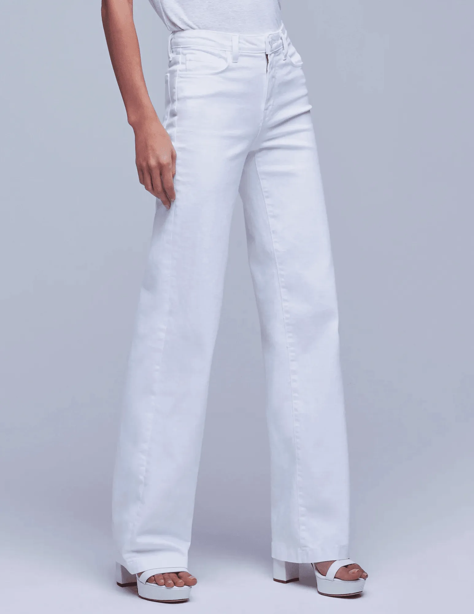 Fit And Easy Neutral Mood L'Agence Clayton High Rise Wide Leg Jeans in Blanc