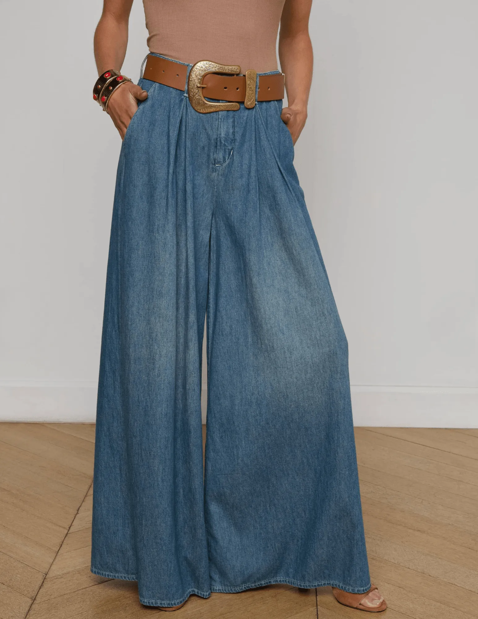 Urban Explorer Evening Stroll Casual Friday L'AGENCE Lorenza High Rise Palazzo Jeans in Saratoga