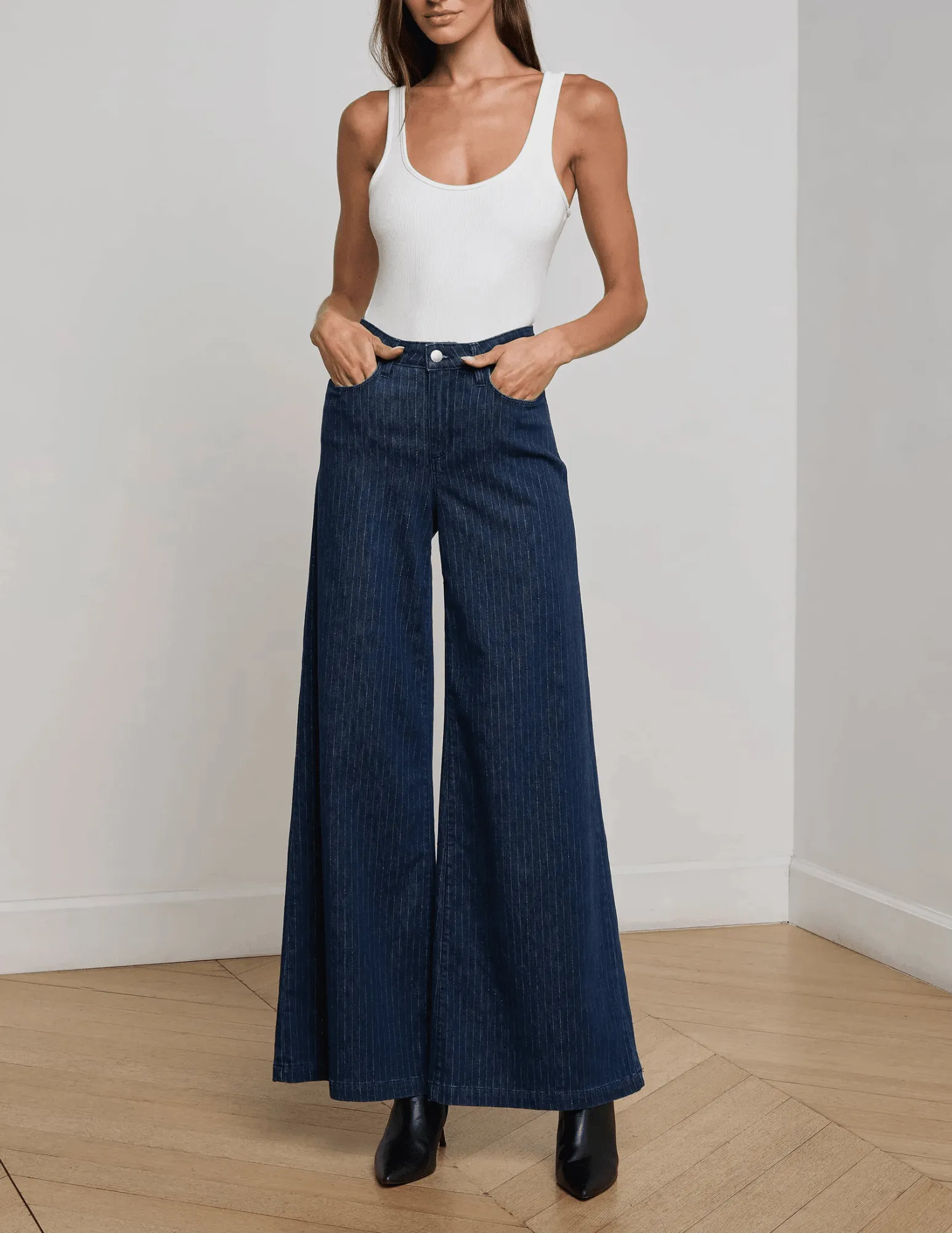 L??AGENCE Quincy High Rise Ultra Wide Leg Jeans in Ebony Stripe Relaxed Style Work Ready Outdoor Enthusiast Beach Day Sustainable