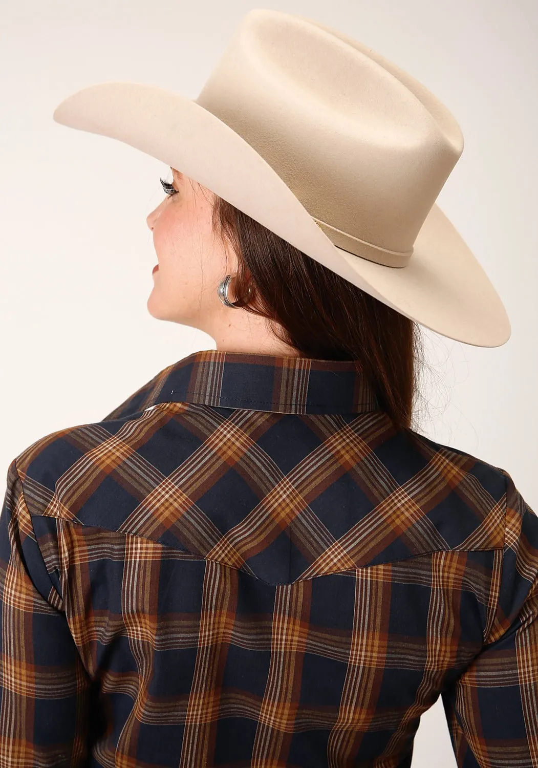 Textured Finish Roper Womens 822 Plaid Navy/Brown Cotton Blend L/S Shirt