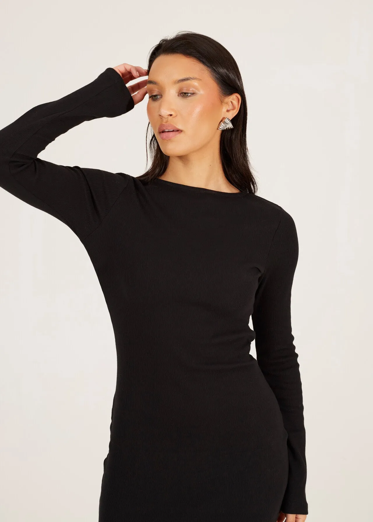 LONG SLEEVE RIBBED MAXI DRESS WITH SLIT DETAIL