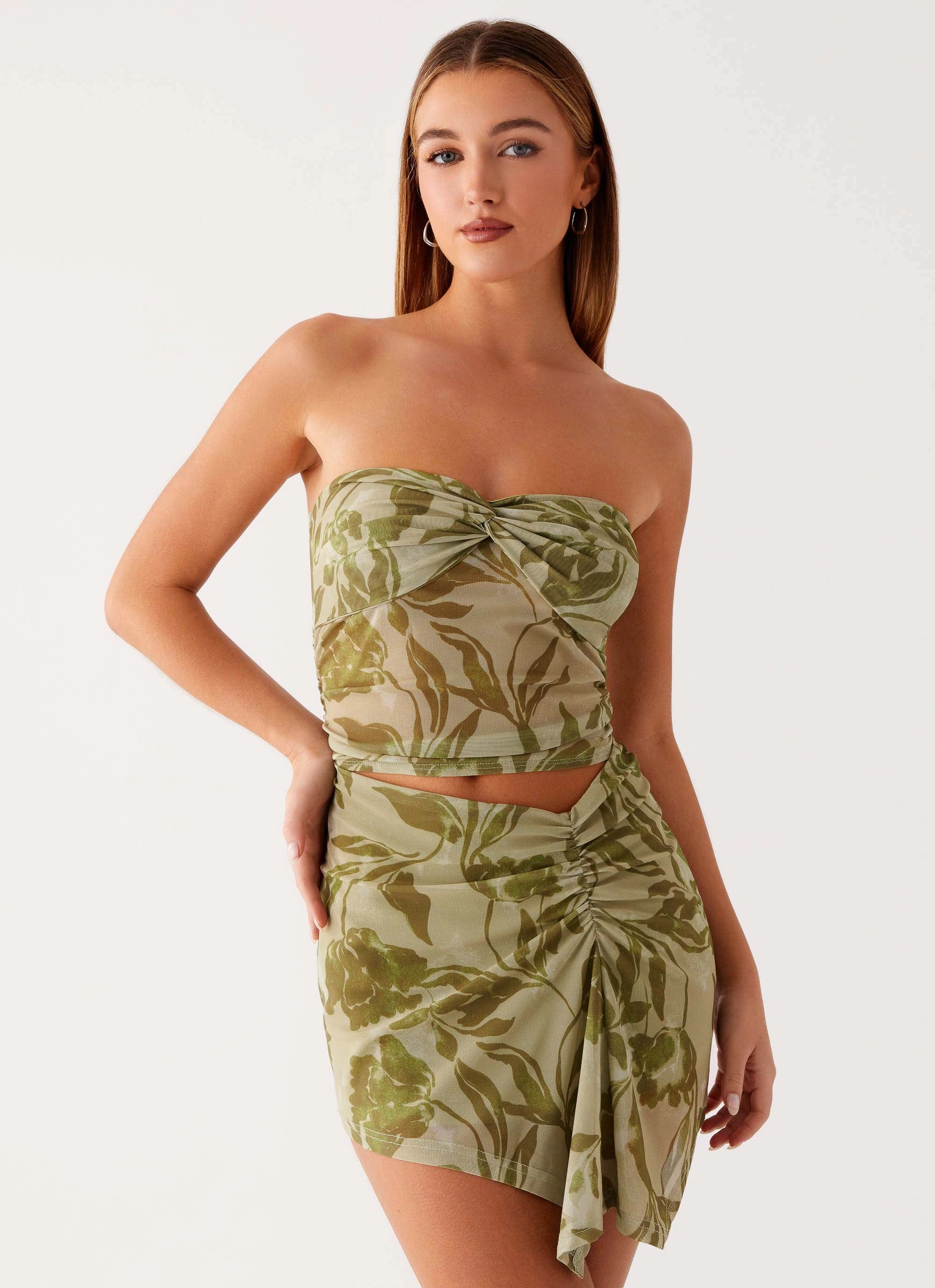 Varona Mini Dress - Jade Fern Minimalist Look