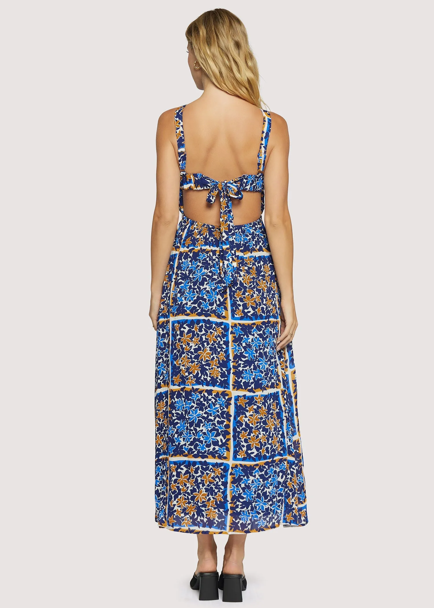 Artistic Shape Noble Glow Sorrento Romance Maxi Dress in Blue Floral Multi