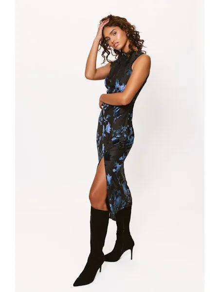 Essential Layer Darby Maxi Dress in Black/Navy