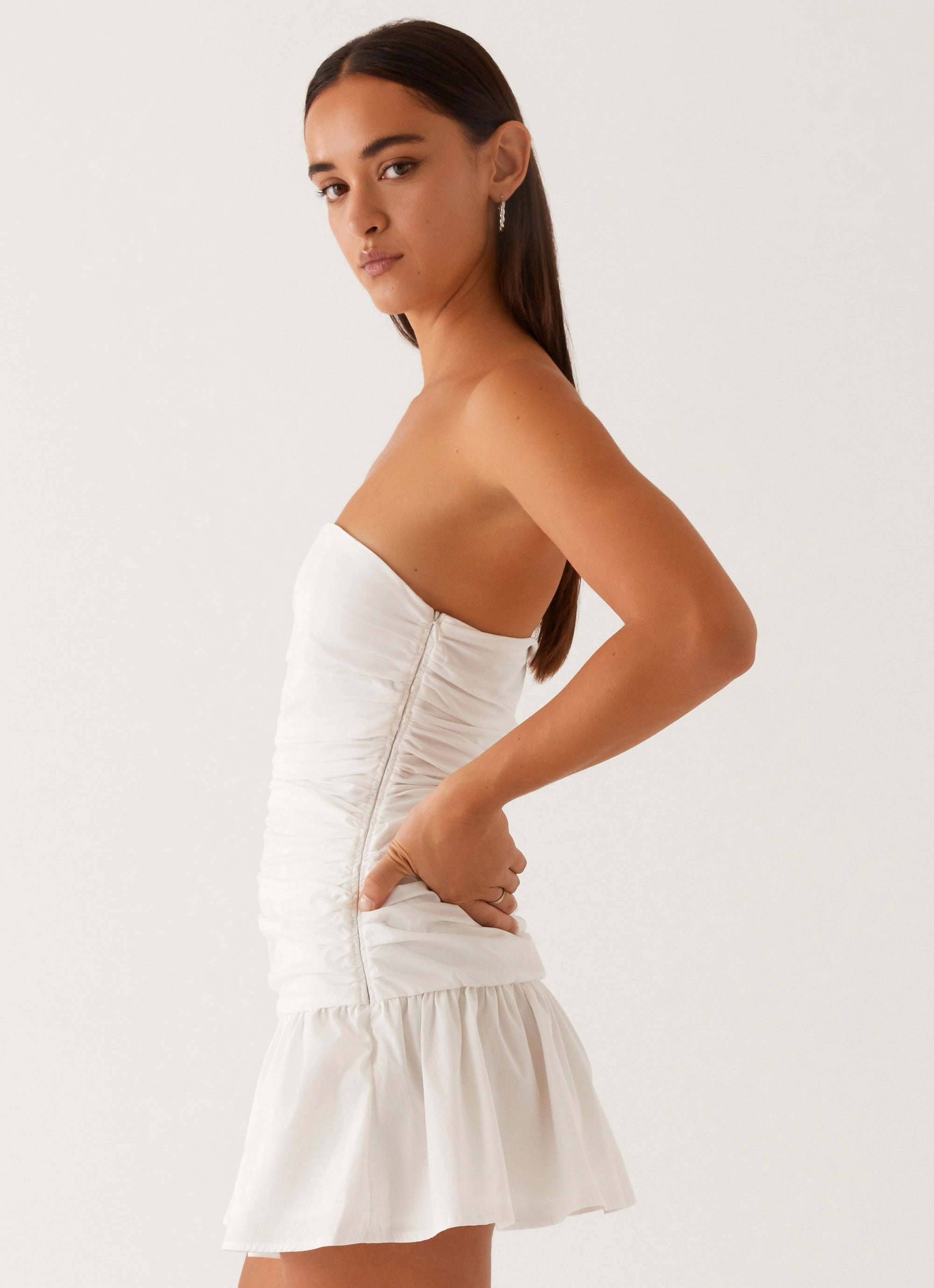 Stylish Waistband Design Perfect for Travel Carmel Mini Dress - White