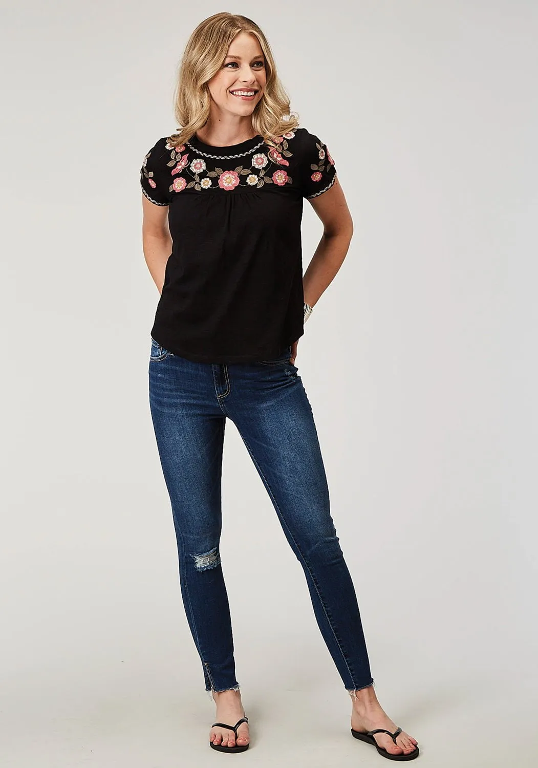 Low Profile Pocket Design Soft Collar Design Roper Womens Cute Peasant Black 100% Cotton S/S Tunic