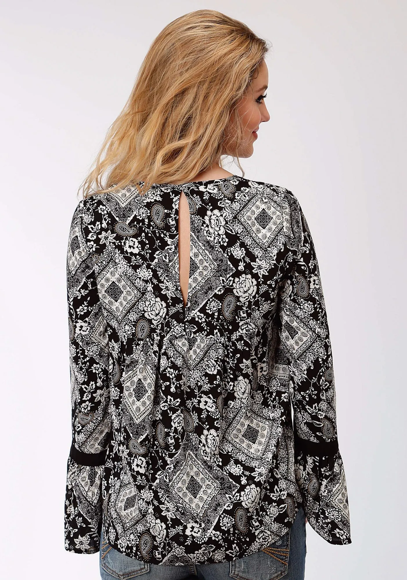 Roper Poet Womens Black Rayon/Nylon Diamond Floral L/S Blouse Subtle pattern