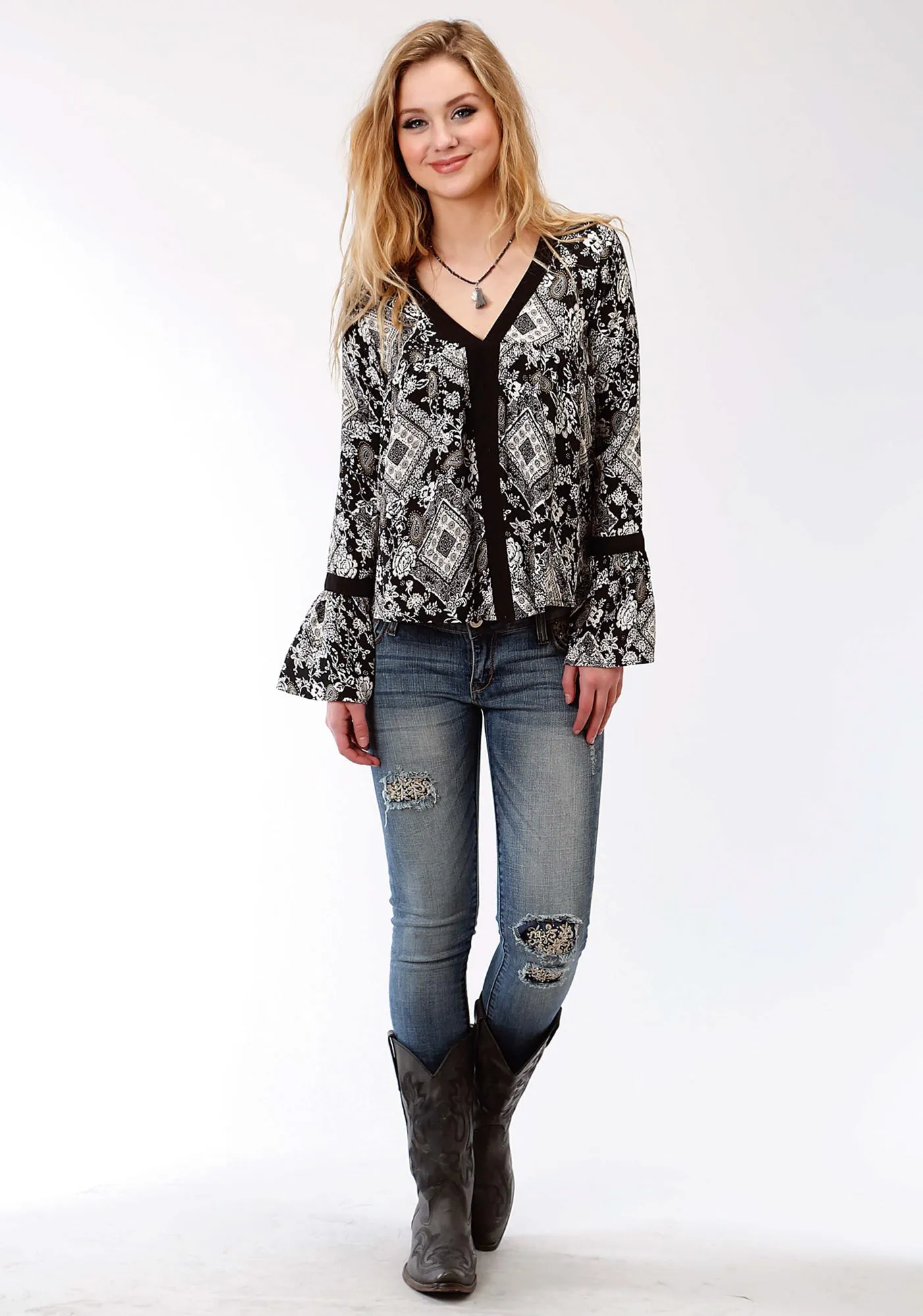 Roper Poet Womens Black Rayon/Nylon Diamond Floral L/S Blouse Midweight Textile Lightweight texture