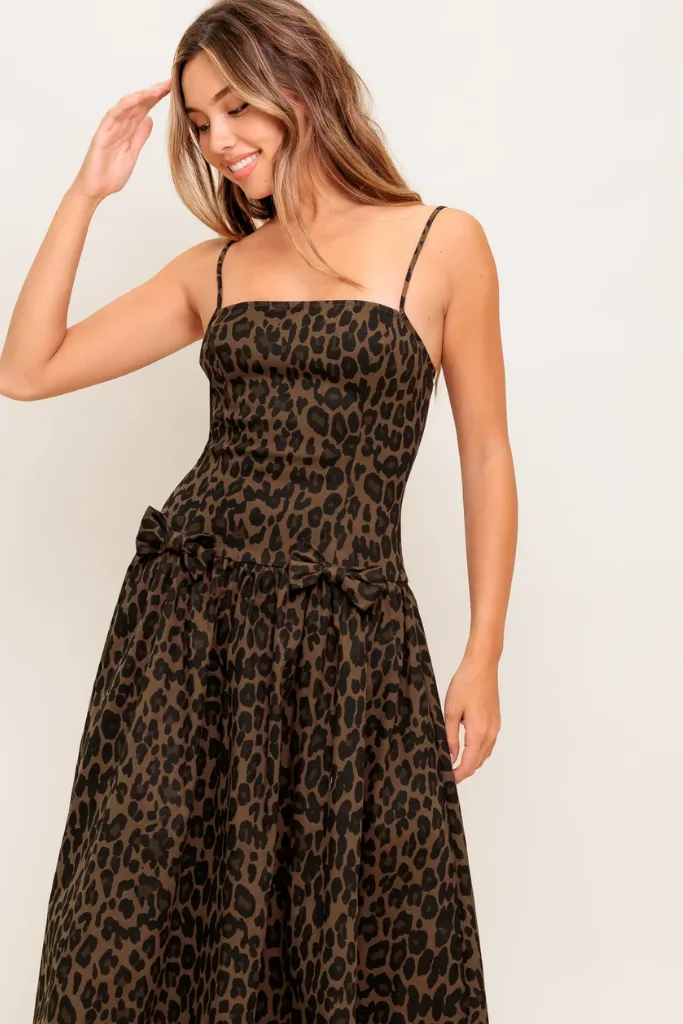 All Season Smooth Look Penelope Leopard Print Midi Dress