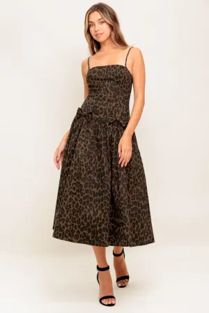 Penelope Leopard Print Midi Dress Easy to Style Penelope Leopard Print Midi Dress Shiny-Lining Effortless Elegance