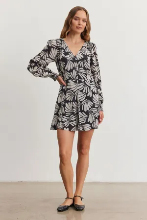 Perfect Waist Tatti Dress in Black/Cream Casual Feel Tatti Dress in Black/Cream