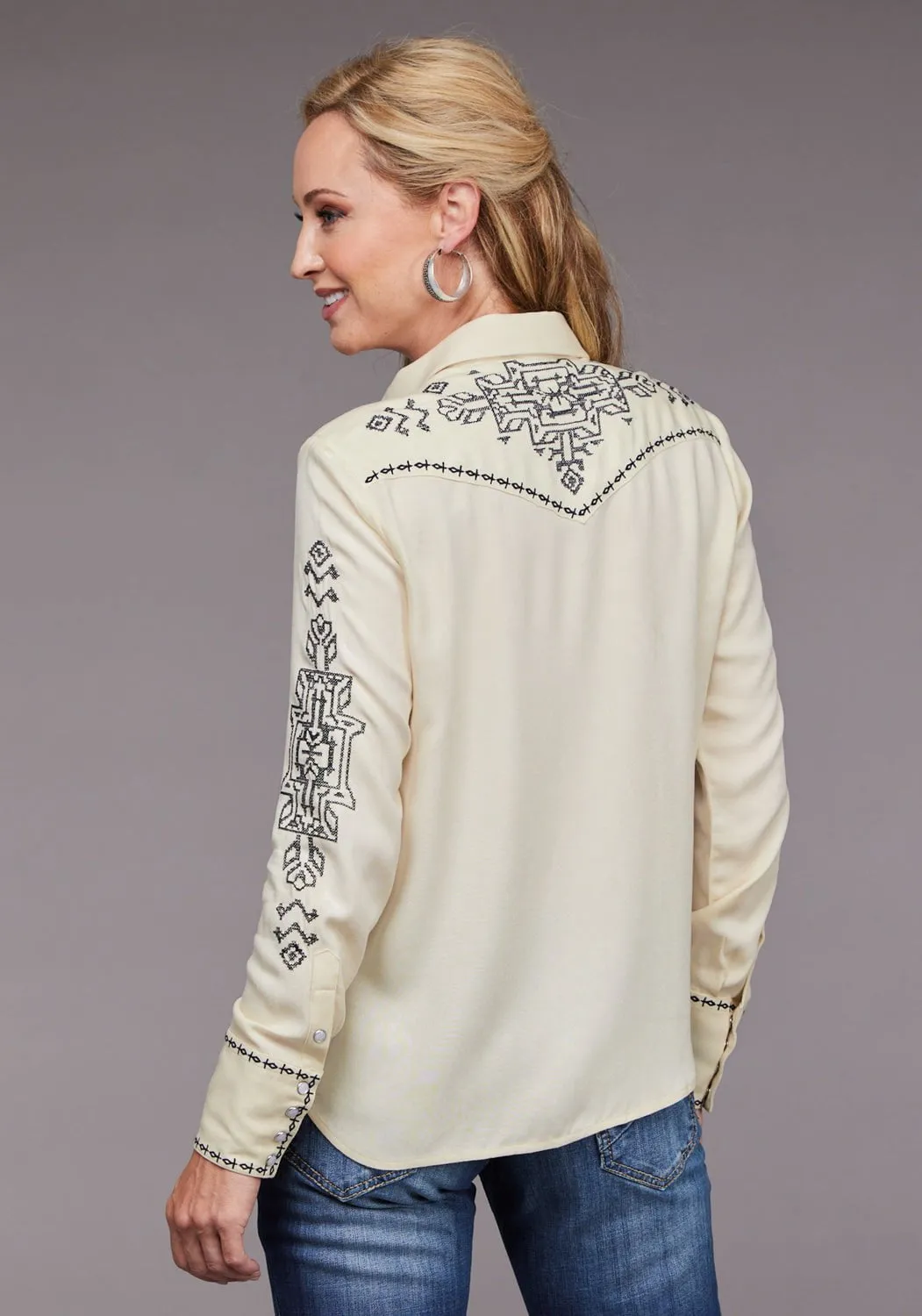 Perfect Wear Workwear Style Stetson Womens 2098 Black Embroidered Cream 100% Rayon L/S Blouse