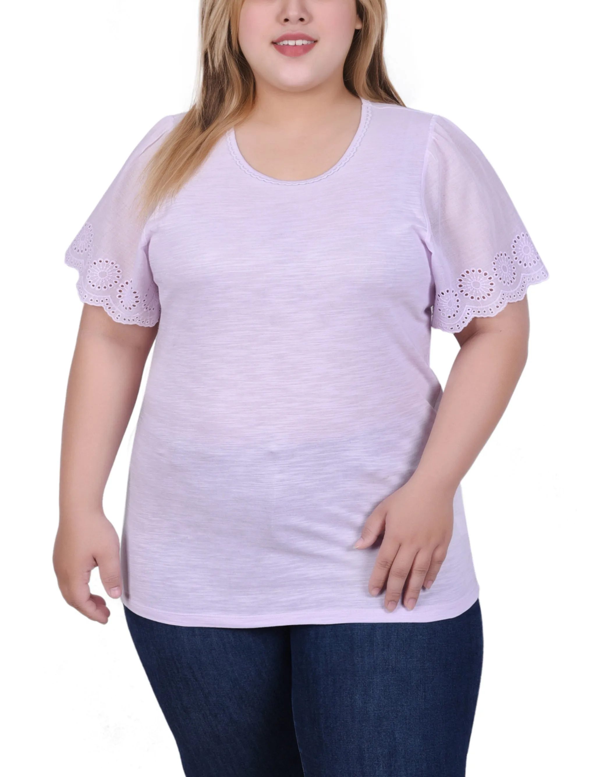 Plus Size Short Flutter Eyelet Sleeve Top Soft Curve Contrast-Piping