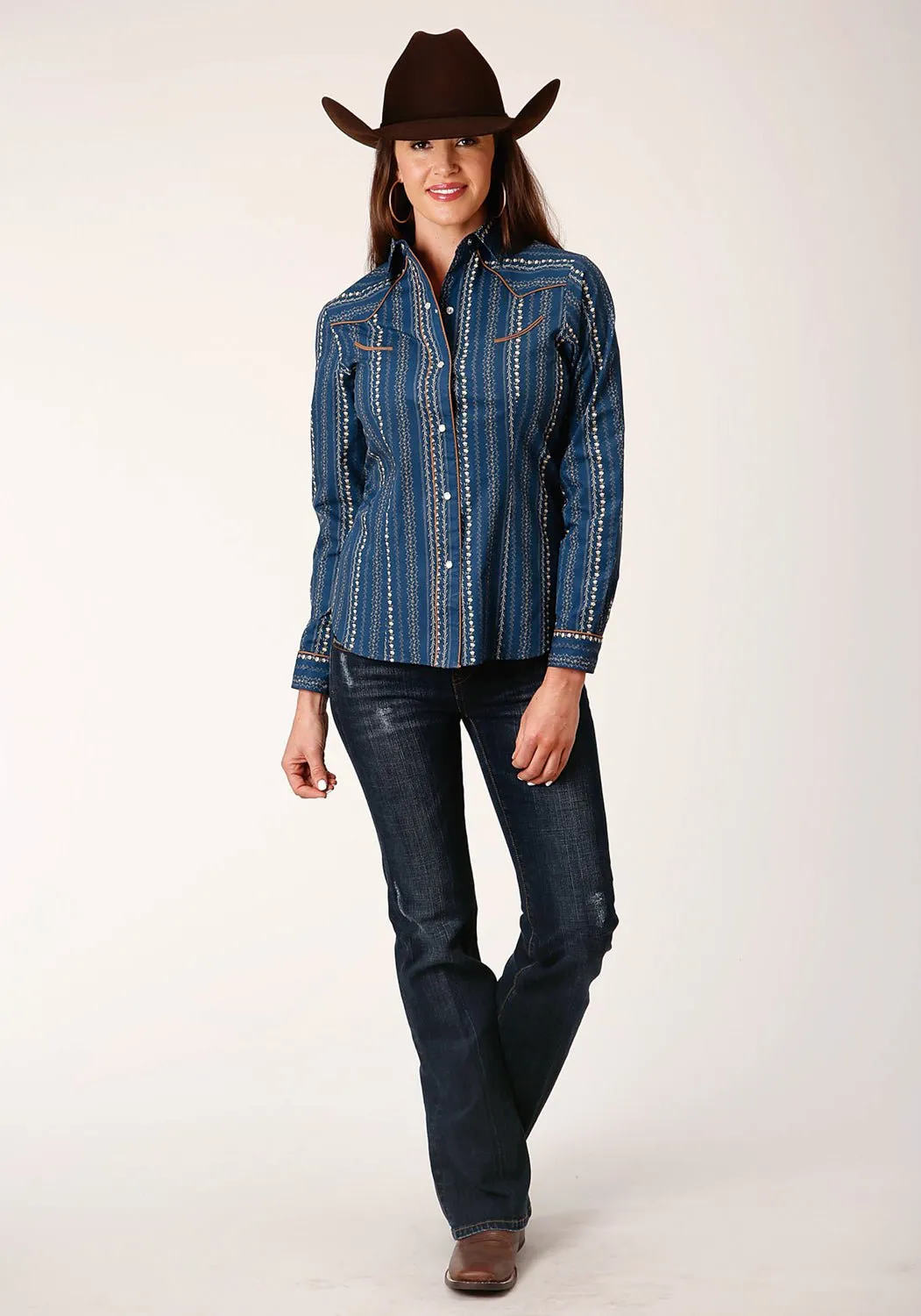 Breathable back panel Roper Womens Floral Wallpaper Navy/Khaki Cotton Blend L/S Shirt