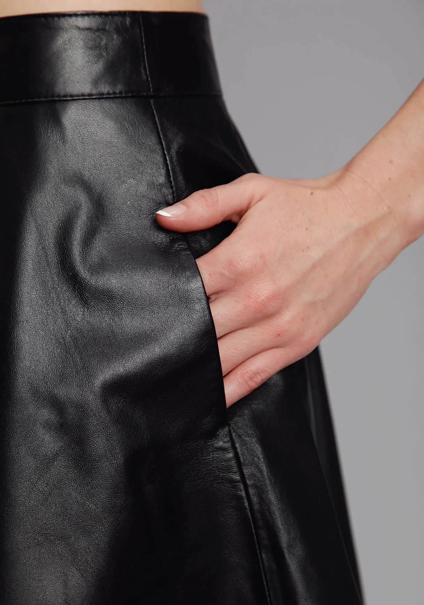Road Trip Casual Friday Home Comfort Stetson Womens Back Zip Circle Black Lamb Leather Skirt
