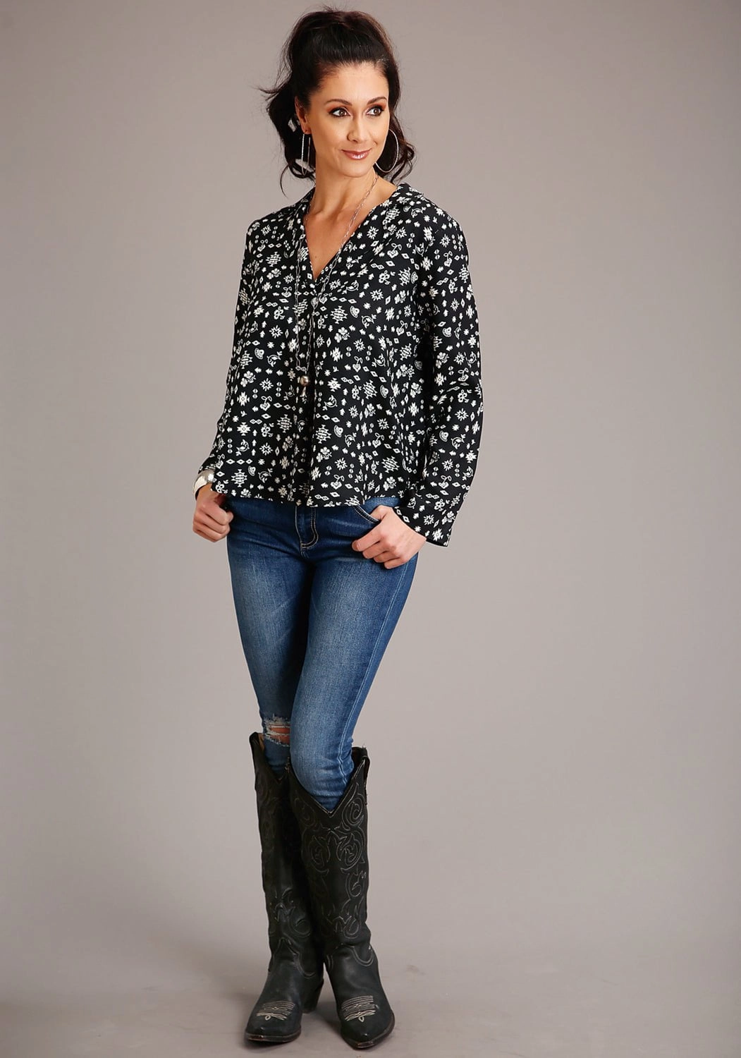 Stetson Womens Black Rayon/Nylon Southwestern Ditzy L/S Blouse Shopping Day Vibrant Simple Fashion