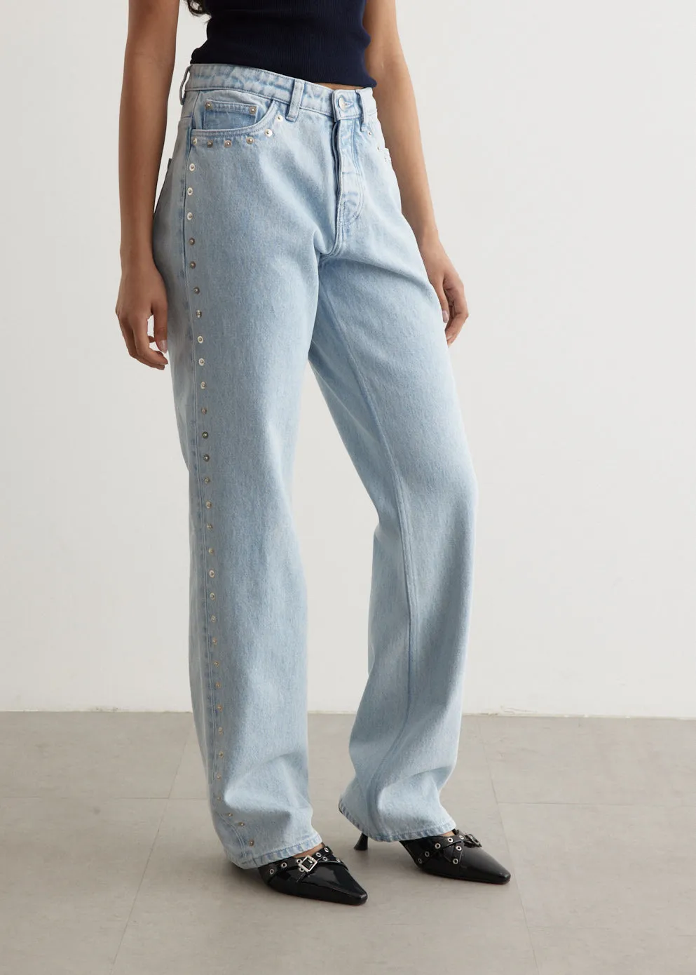 Refined Texture Crowd Jeans Always Stylish Weekend Warrior Creative Look Modern