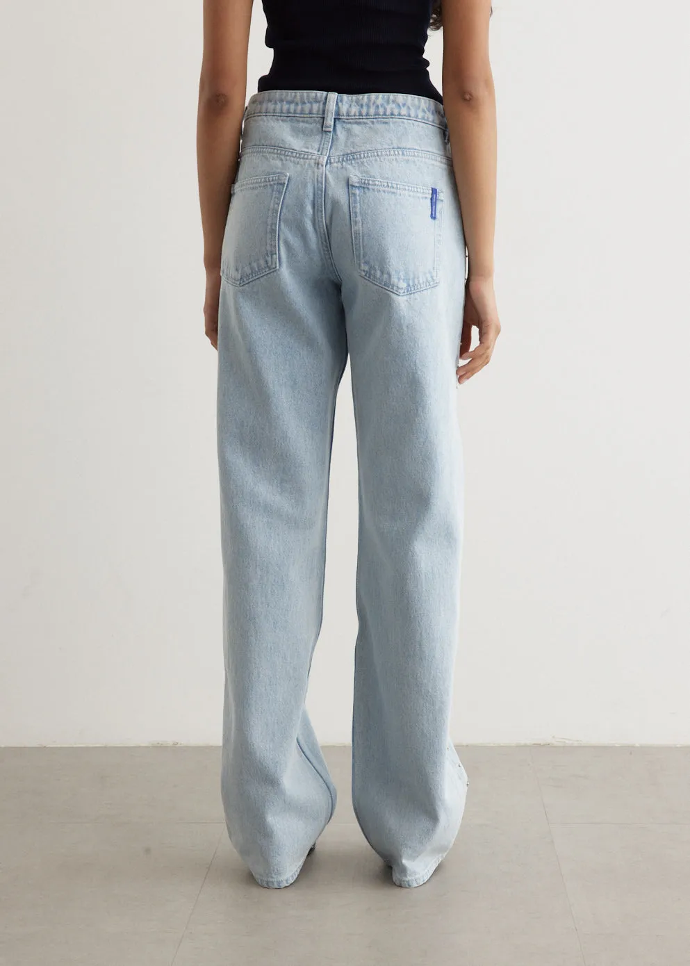 Refined Texture Crowd Jeans Suitable Outfit