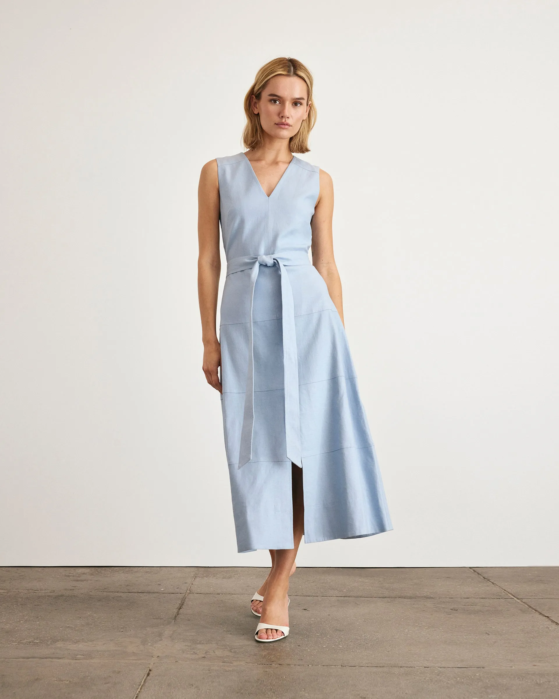 Reinella Dress confident look