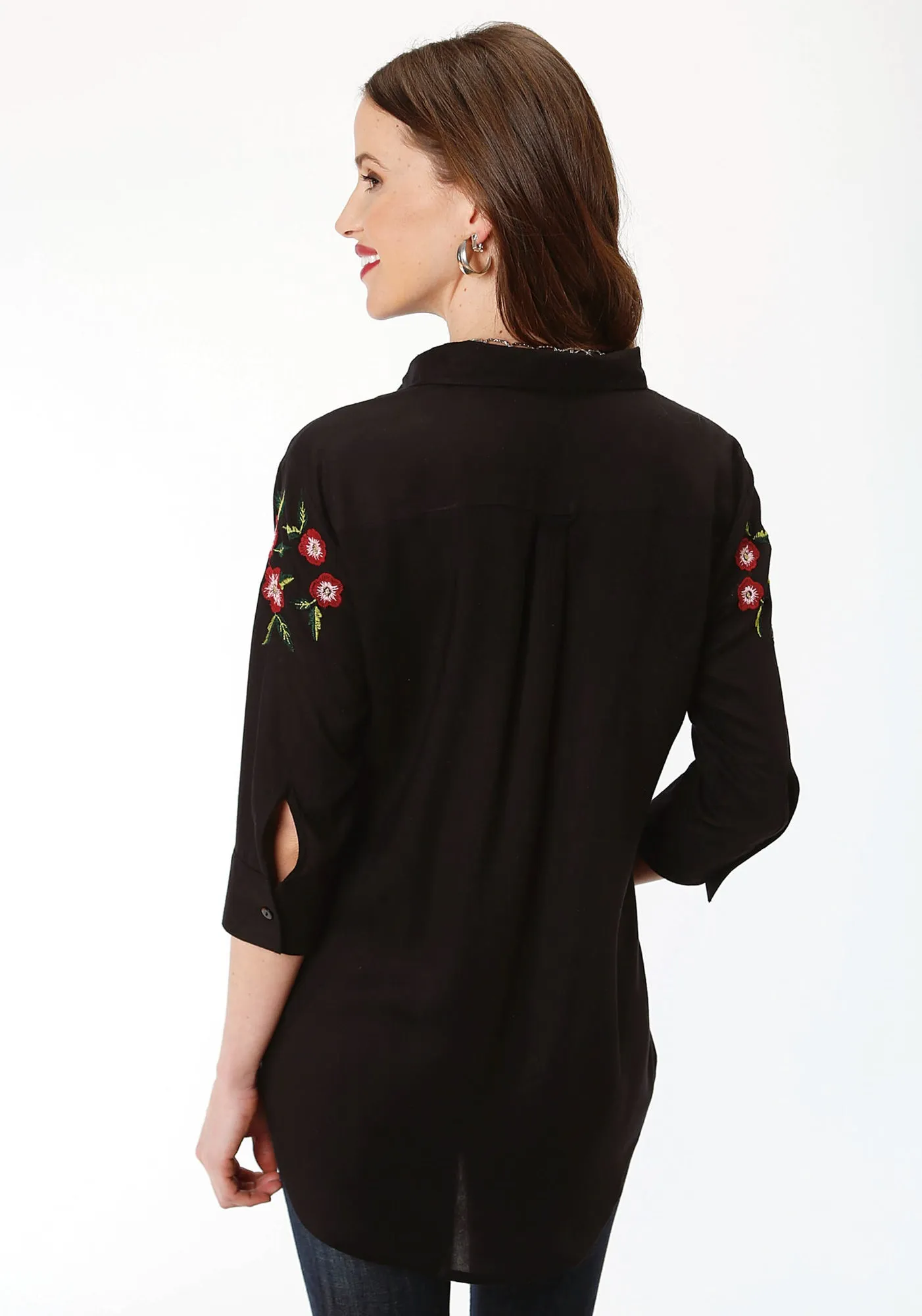 Roper Womens Black Rayon/Nylon Floral Challis S/S Shirt high-low hem Multipocket Style