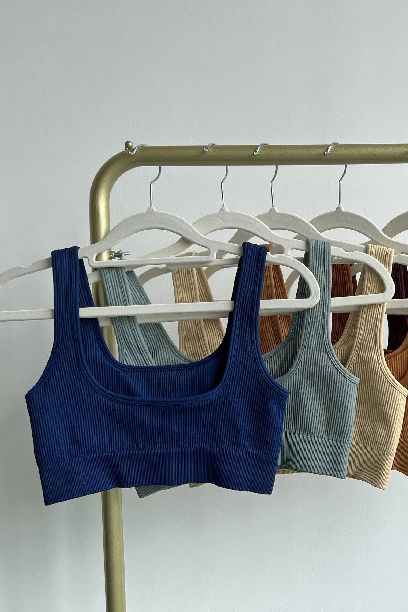 Ribbed Scoop Neckline Sports Bra