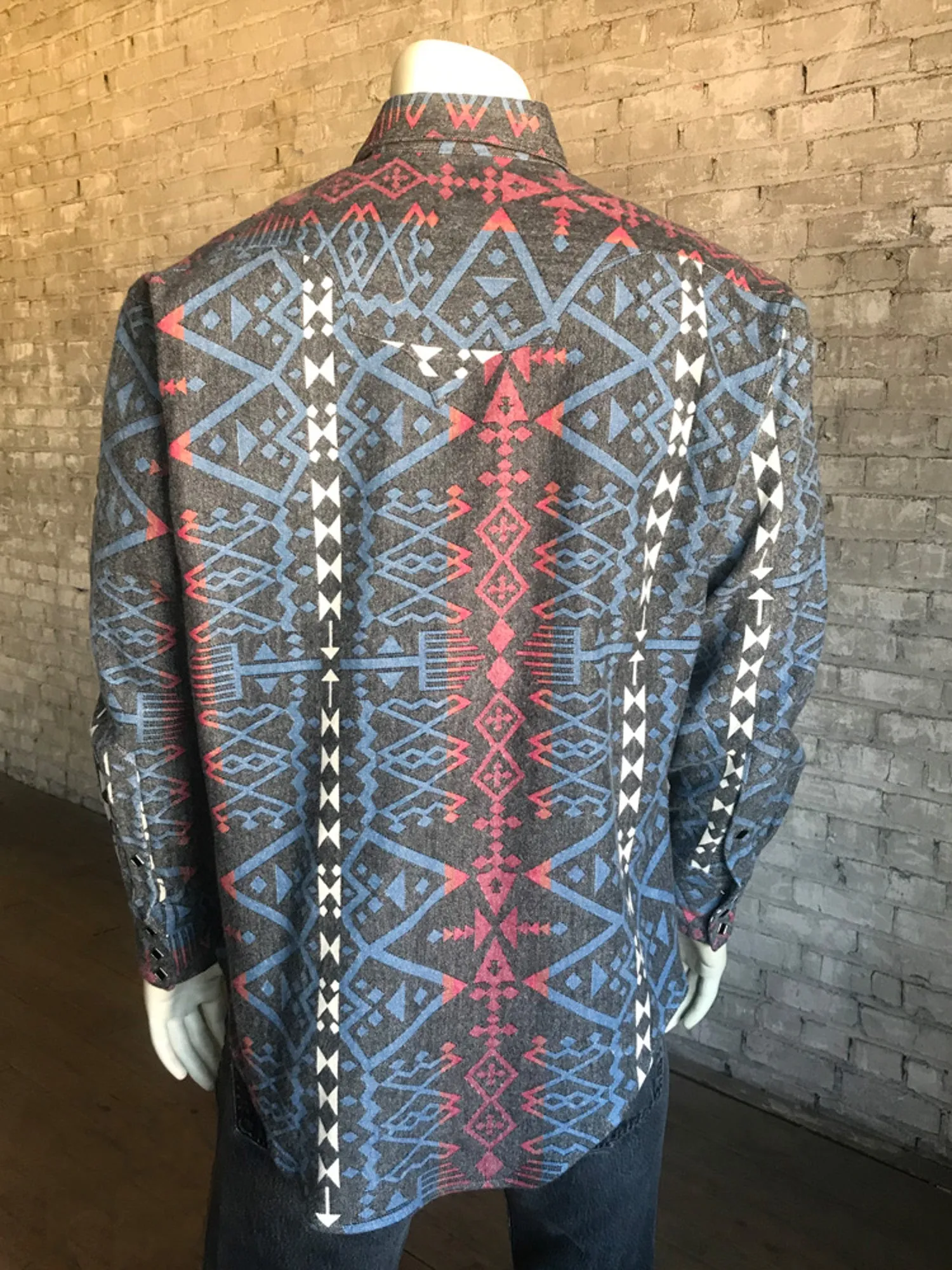 Rockmount Mens Black/Red 100% Cotton Jacquard Flannel Western L/S Shirt Runway Inspired