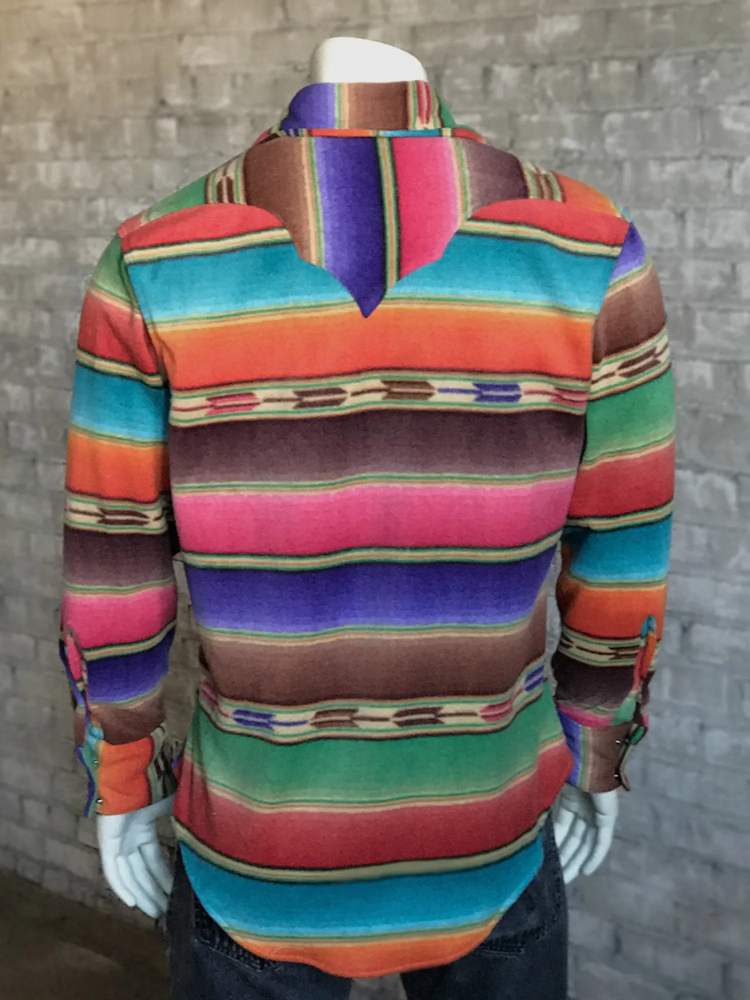 Rockmount Mens Multi-Color Fleece Native Pattern Fleece Stripe L/S Shirt Low Maintenance Glossy Texture