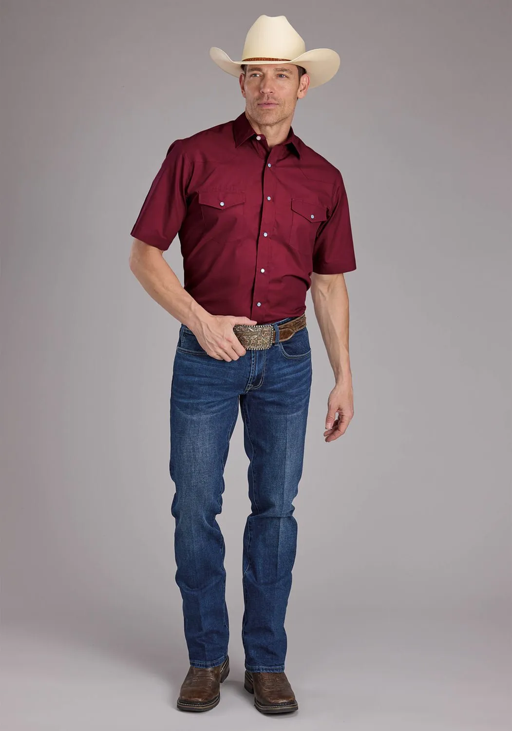 Roper Mens 2445 Solid Broadcloth Berry Cotton Blend S/S Shirt High Street Fashion Polished Finish