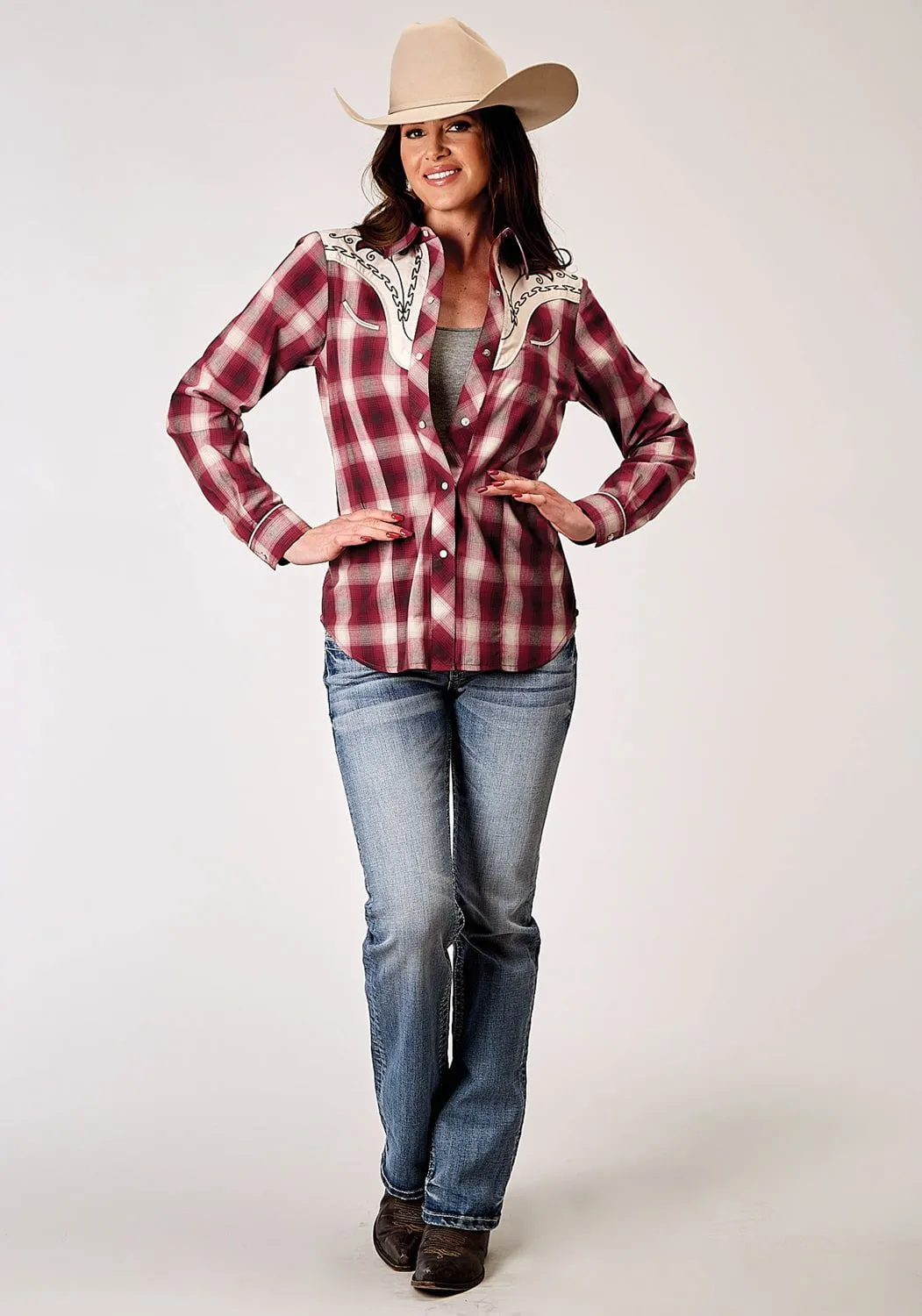 Roper Womens 1974 Plaid Red Cotton Blend Fancy L/S Shirt Soft Material Fashion Essential