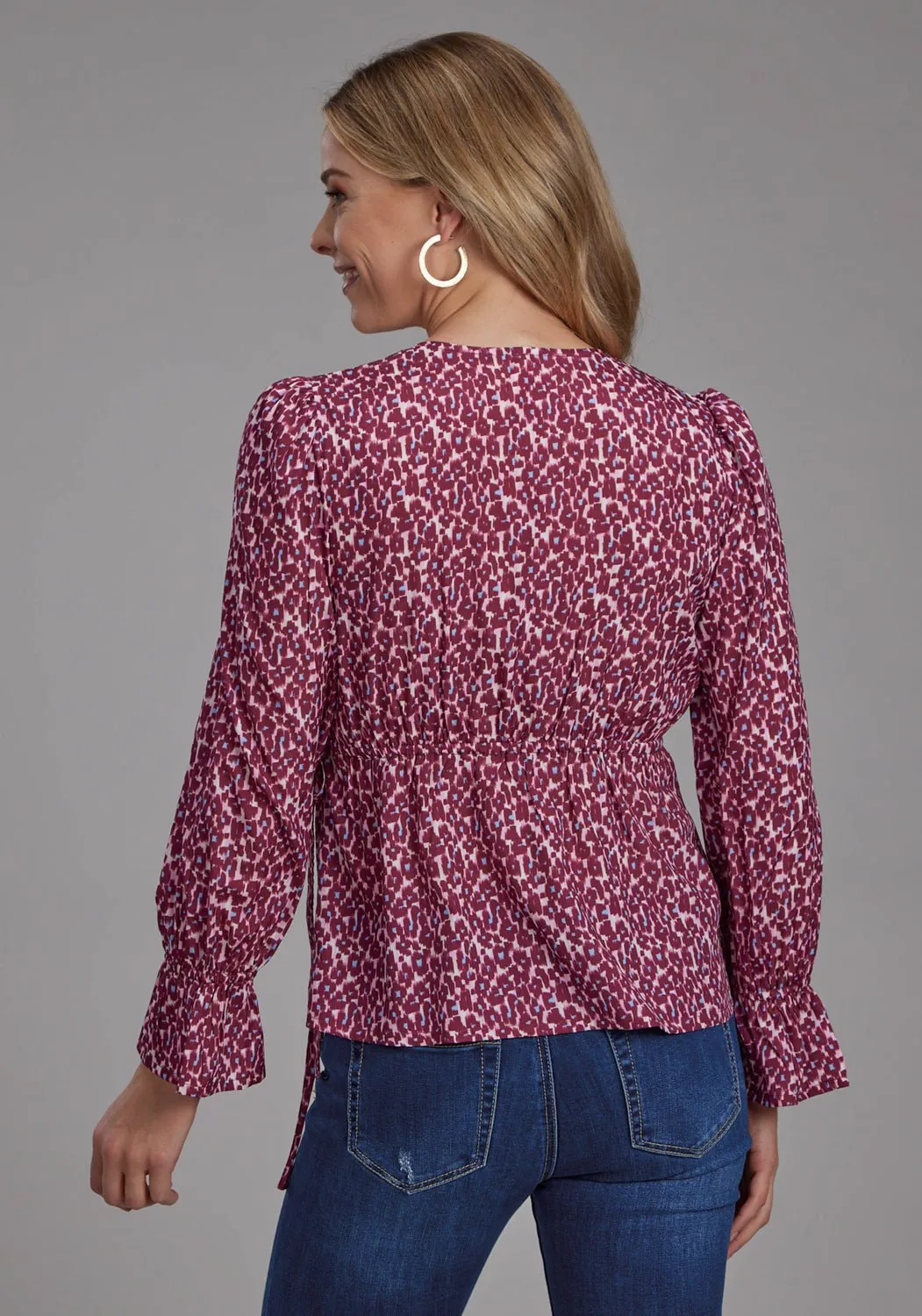 Roper Womens 2134 Leopard Red Multi 100% Polyester V-Neck L/S Blouse Eye-Catching Pattern Neutral Tones