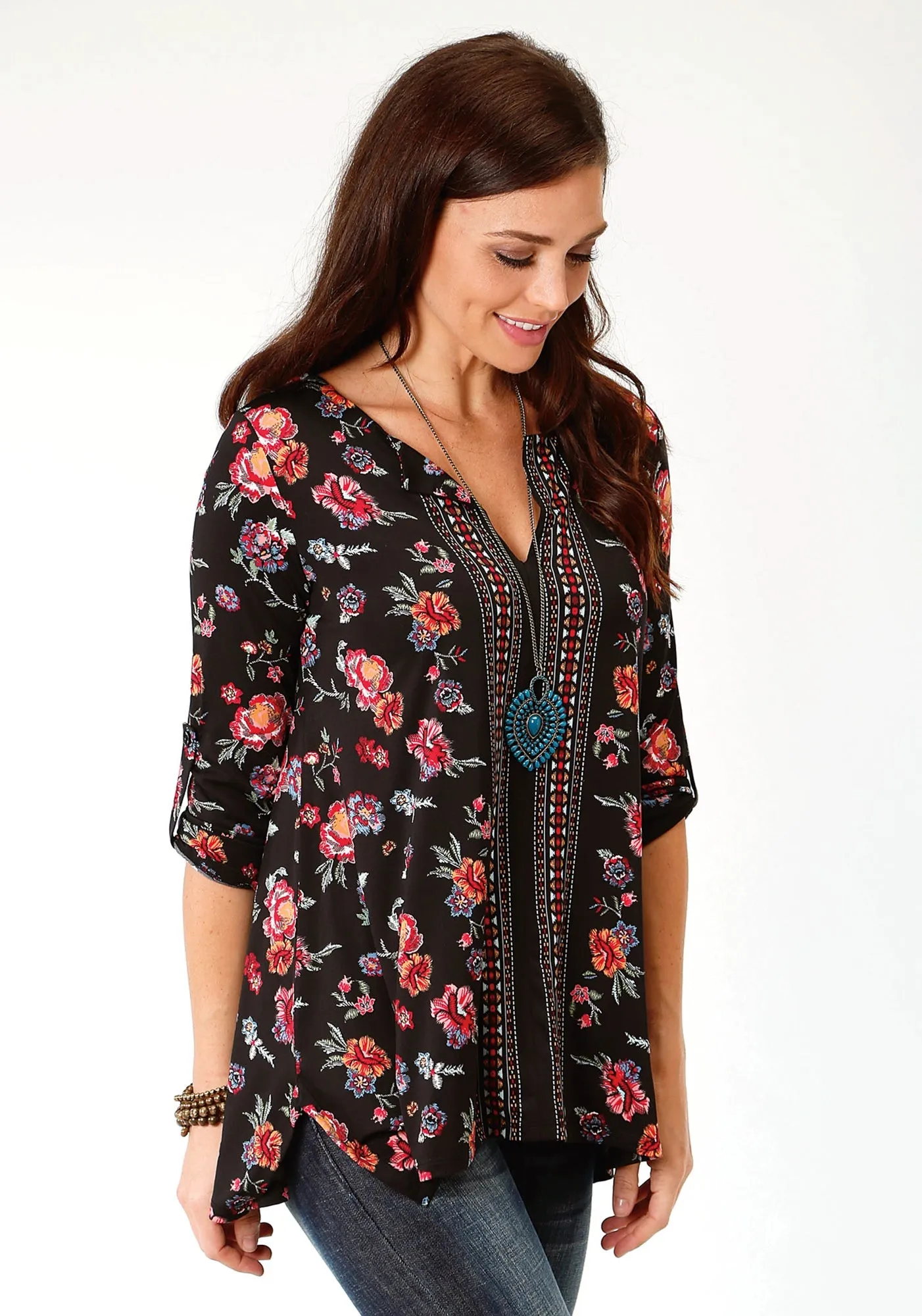 Stylish Element Roper Womens Black Poly/Spandex Shark Bite Floral S/S Tunic
