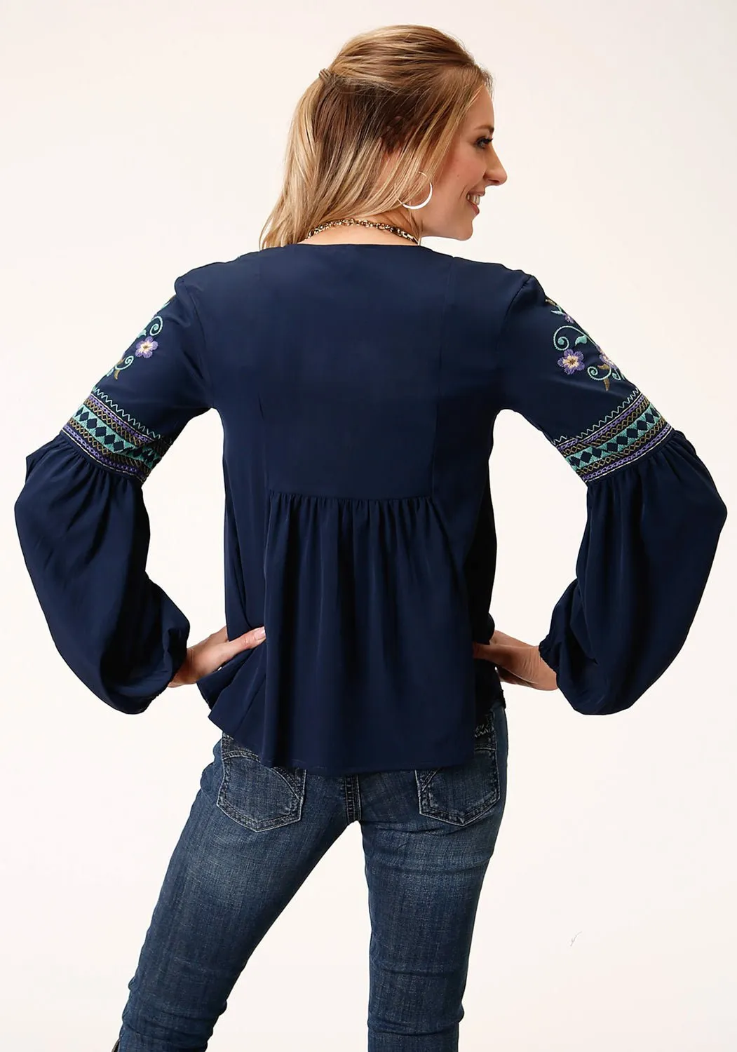 Autumn Days Parent Style Go Anywhere Look Roper Womens Blue Polyester V-Neck Peasant L/S Blouse