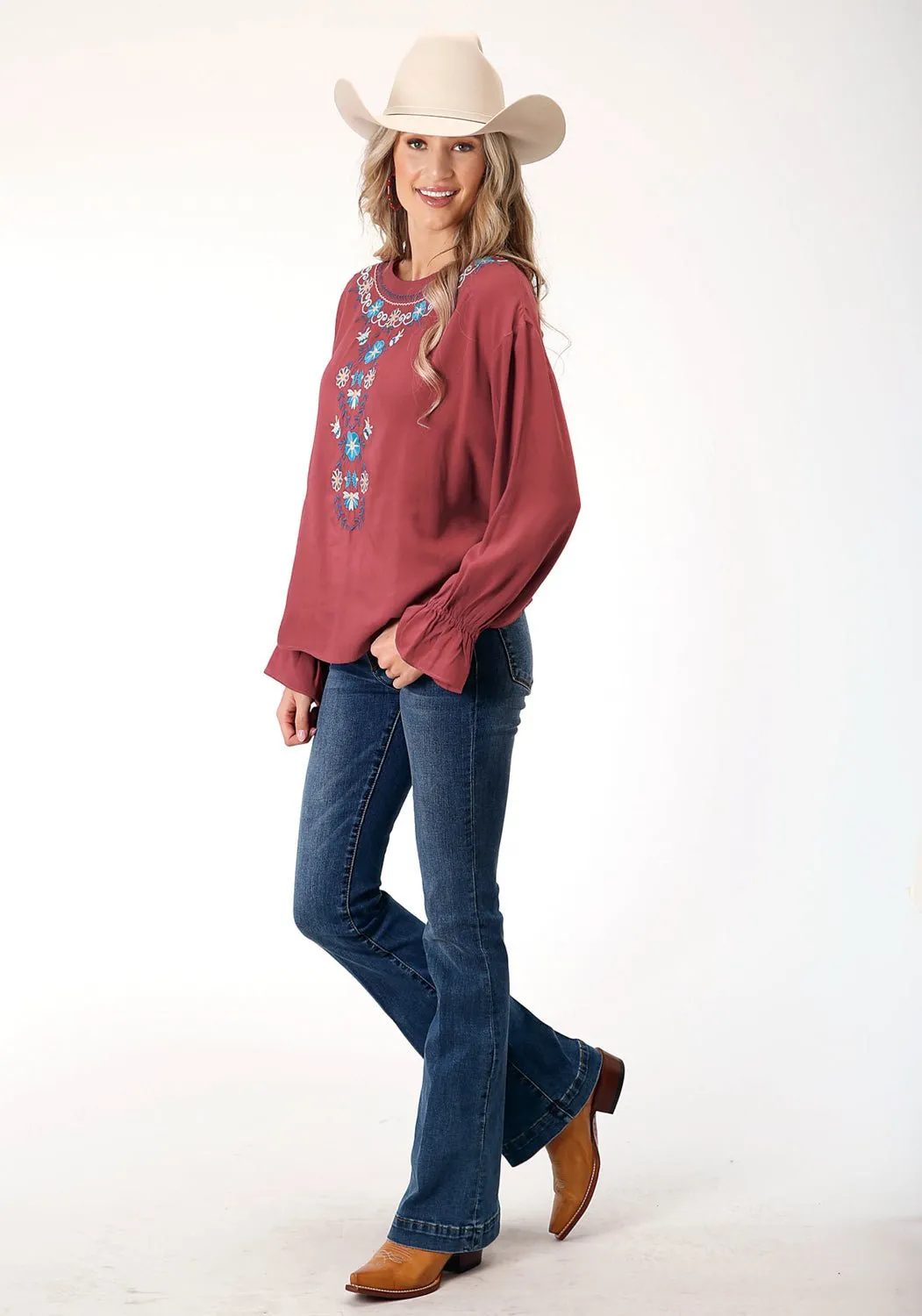 Roper Womens Boat Neckline Barn Red 100% Rayon L/S Blouse Neutral Colors Soft Material