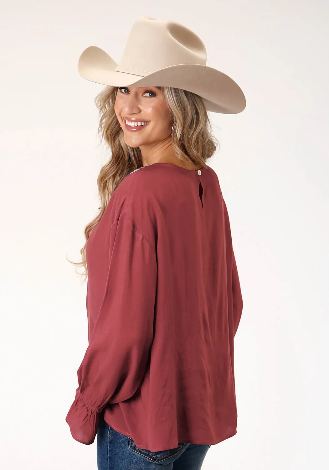 Bold Pattern Chic Ensemble Roper Womens Boat Neckline Barn Red 100% Rayon L/S Blouse