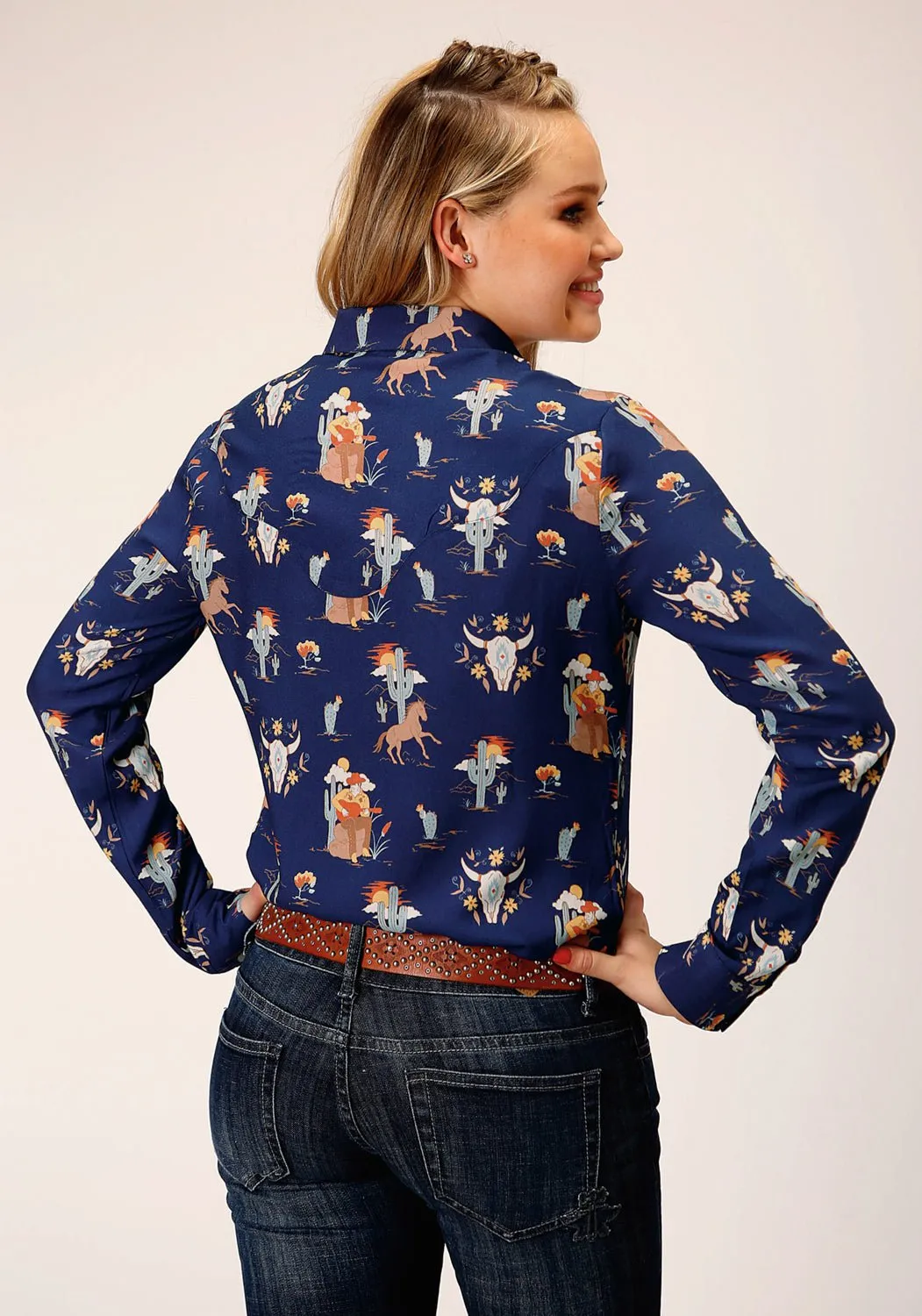 Breathable mesh Advanced Moisture Management Roper Womens Cowboy Toile Blue Rayon/Nylon L/S Shirt