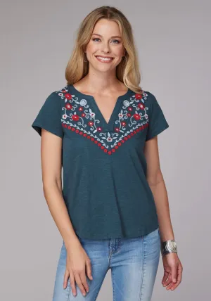 Roper Womens Curved Floral Split V Blue 100% Cotton S/S T-Shirt Bold Patterns Mix-And-Match Roper Womens Curved Floral Split V Blue 100% Cotton S/S T-Shirt