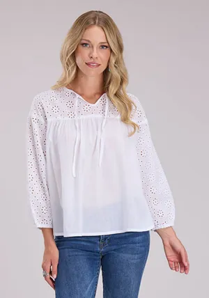 Roper Womens Self Tie Eyelets White 100% Cotton L/S Blouse Timeless Wardrobe Roper Womens Self Tie Eyelets White 100% Cotton L/S Blouse Stretch Fit Technology