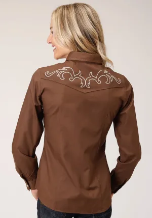 Roper Womens Warm Brown Cotton Blend Embroidered L/S Broadcloth Shirt Urban Profile Roper Womens Warm Brown Cotton Blend Embroidered L/S Broadcloth Shirt Morning Stroll Stretch