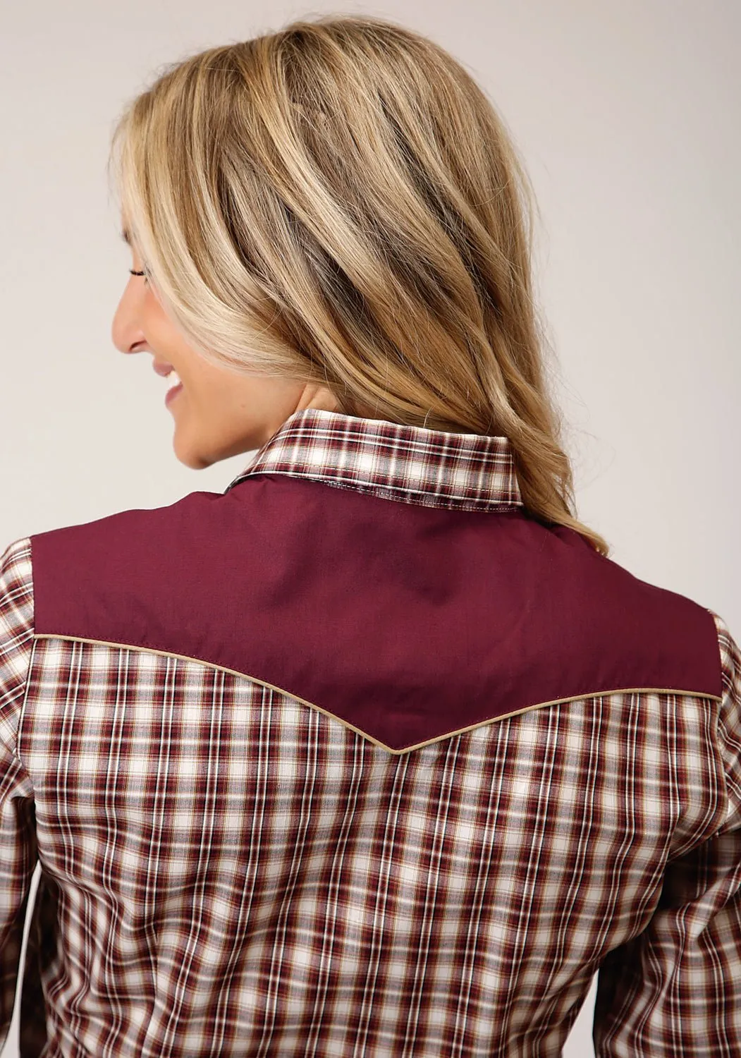 Timeless Appeal Roper Womens Wine/Cream Cotton Blend Small Scale L/S Plaid Shirt