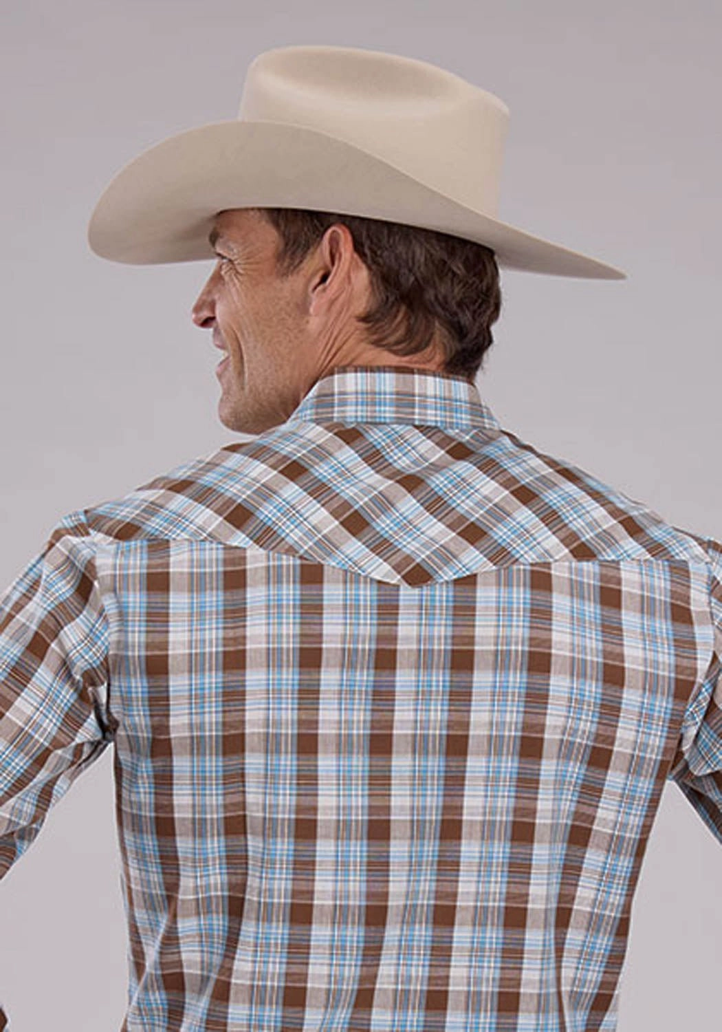 Roper Mens 2483 Western Plaid Cocoa/Sky Blue Cotton Blend L/S Shirt Seamless construction Conference Appropriate