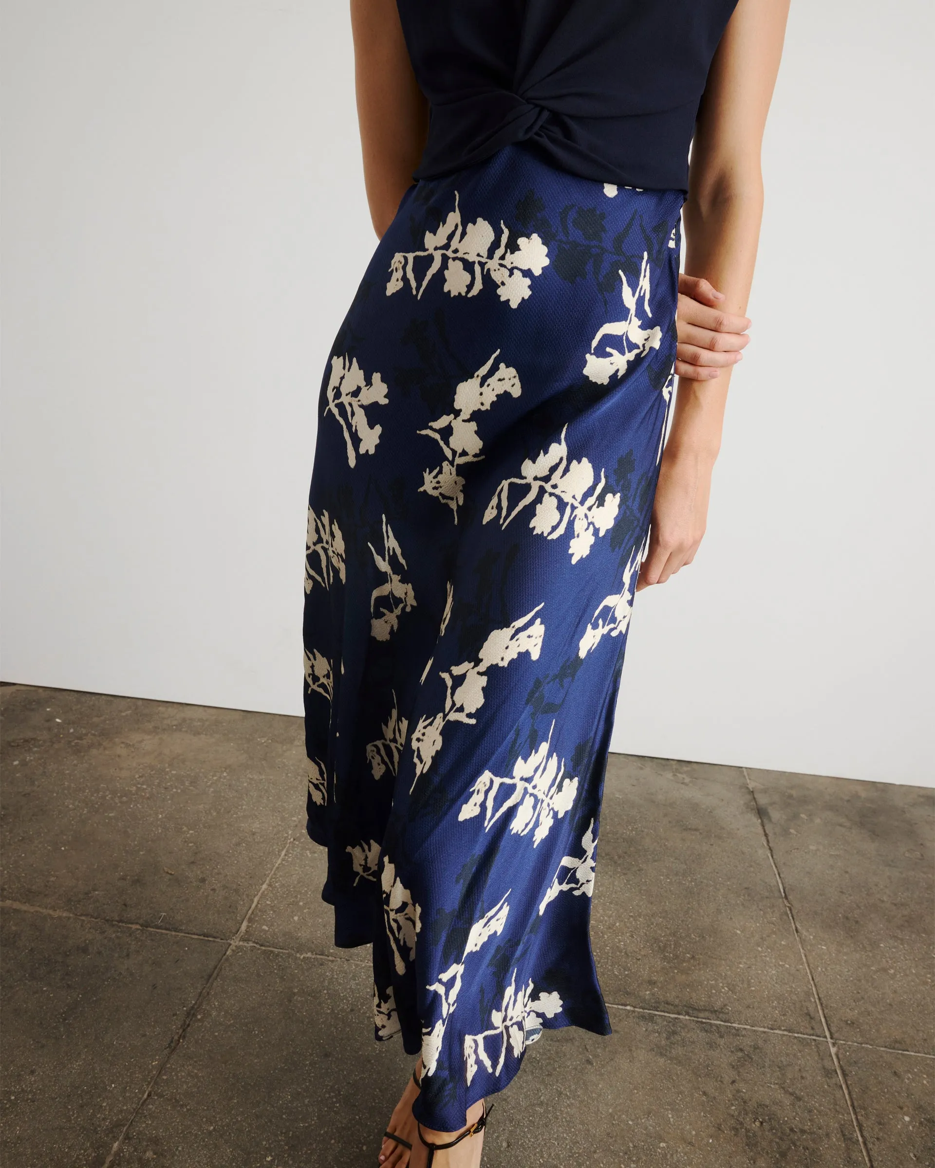 Rosabeth Dress Shirred-Detail Vibrant Look