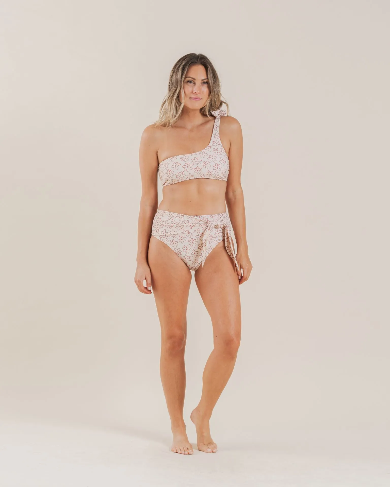 Rylee   Cru Women's High Waisted Bikini Bottom - Flower Shell