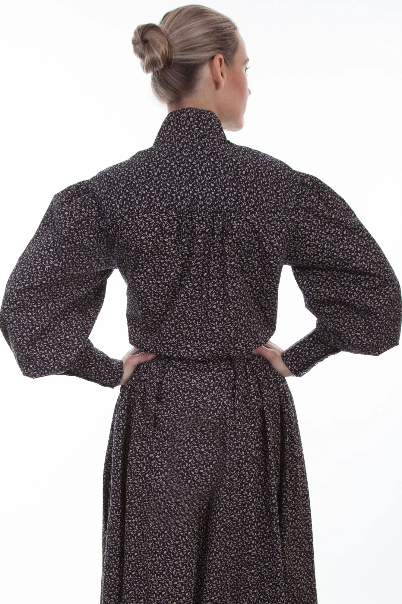 Loose Spring Mood Minimalist Traveler Gear Bold Look Scully Womens Navy 100% Cotton Floral Ranch L/S Blouse