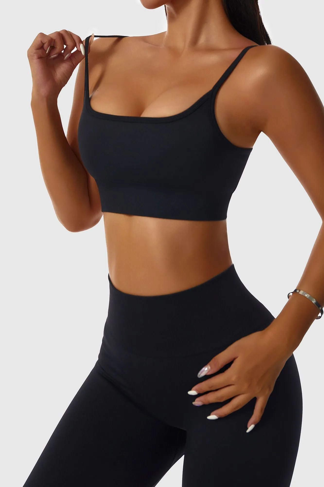 Seamless Scoop Neck Sports Bra