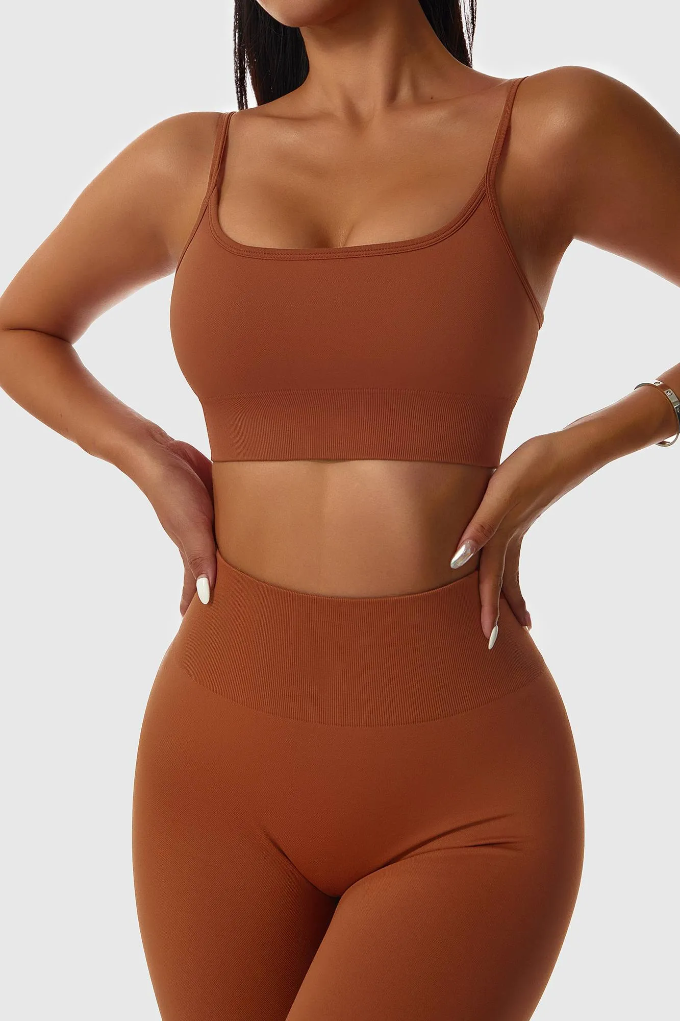Seamless Scoop Neck Sports Bra