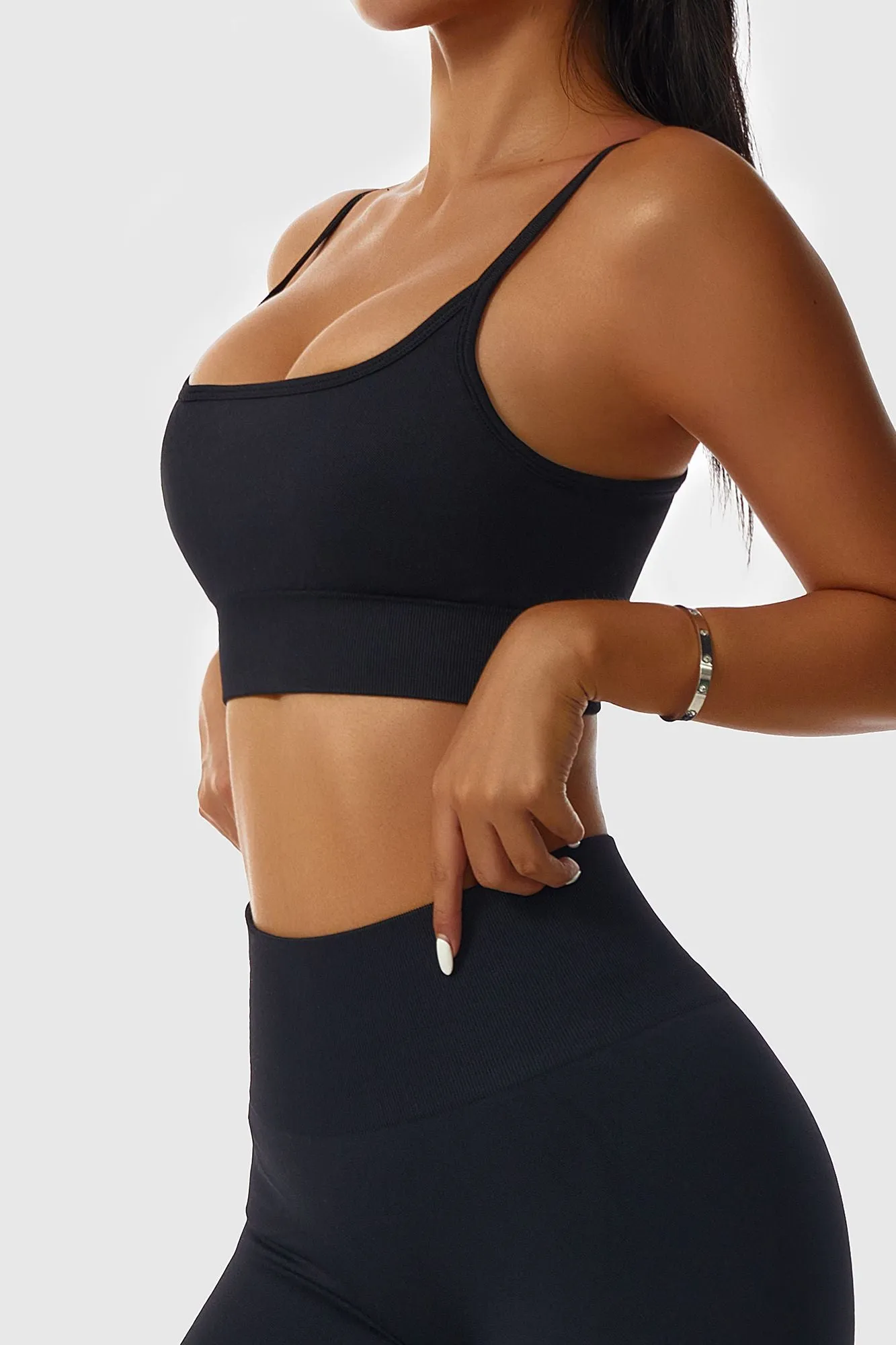Seamless Scoop Neck Sports Bra