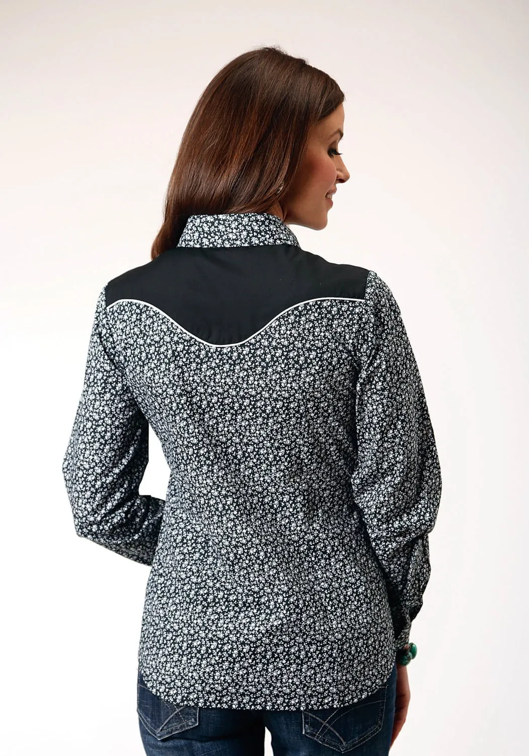 Tuckable Hem Mix-And-Match Roper Womens White Floral Black Cotton Blend L/S Shirt