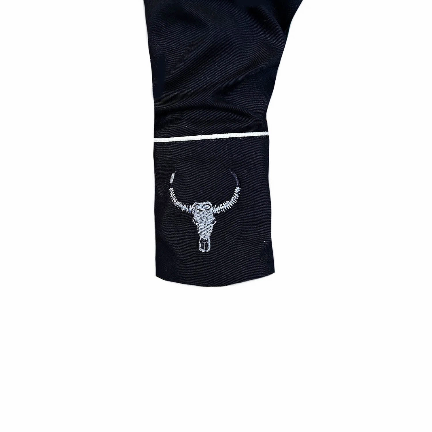 Wardrobe Essential Versatile Piece Rockmount Mens Steer Skulls with Feathers Black 100% Cotton L/S Shirt