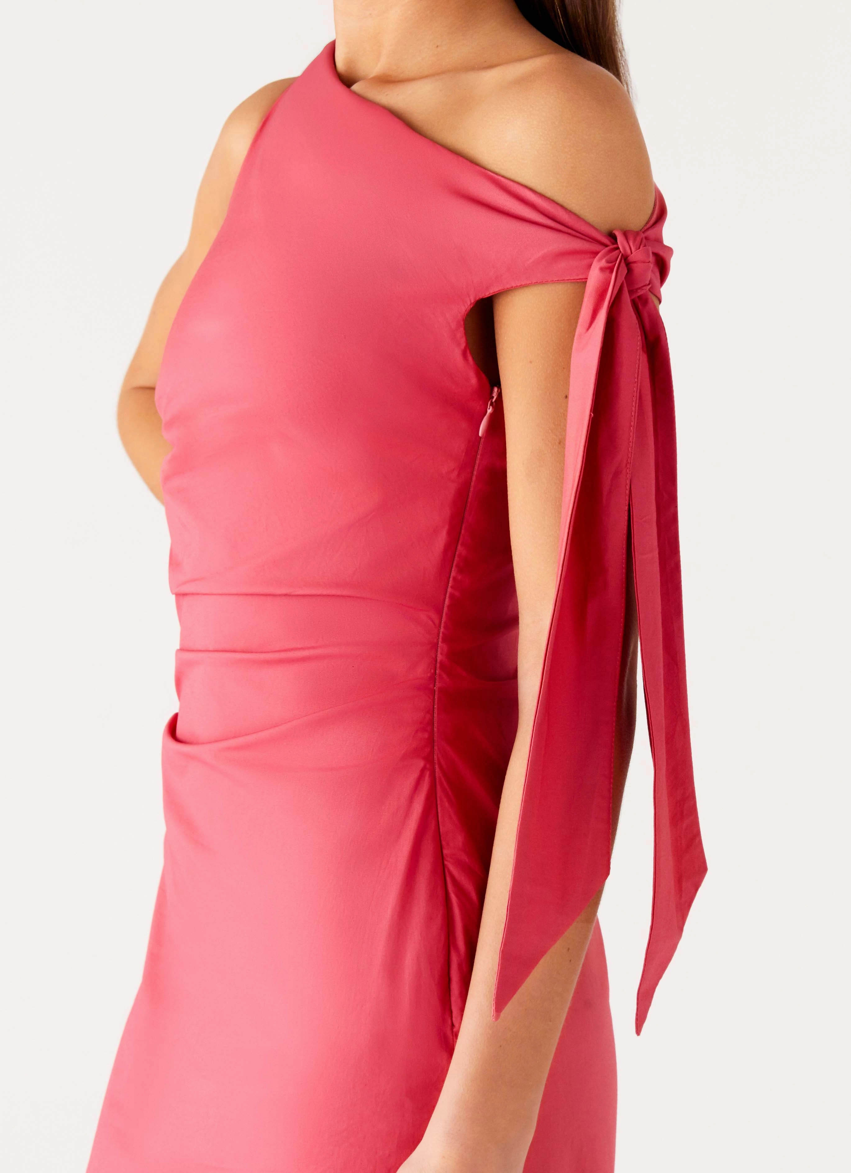 Marella Maxi Dress - Coral Luxurious Texture Trendy Fit Look